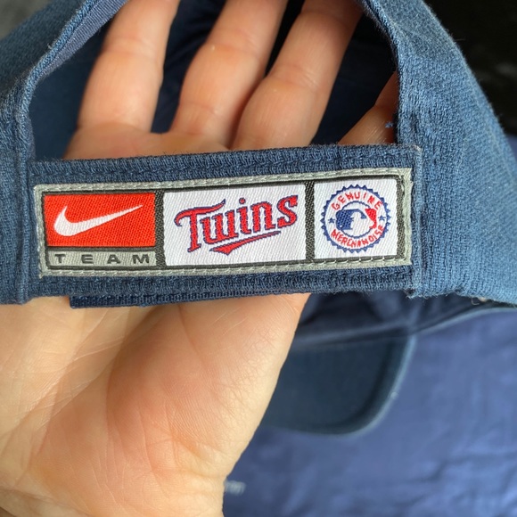 MN Twins Nike tank top & Hat - Picture 8 of 9